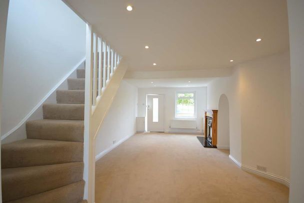 Stamford Green Road, Epsom, Surrey, KT18 7SR - Photo 1