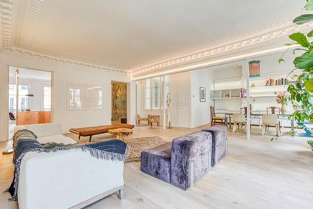 Location Appartement 5 pièces 190m² PARIS 10ème - Photo 4