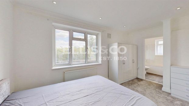 Thorn Close, UB5, Northolt - Photo 1