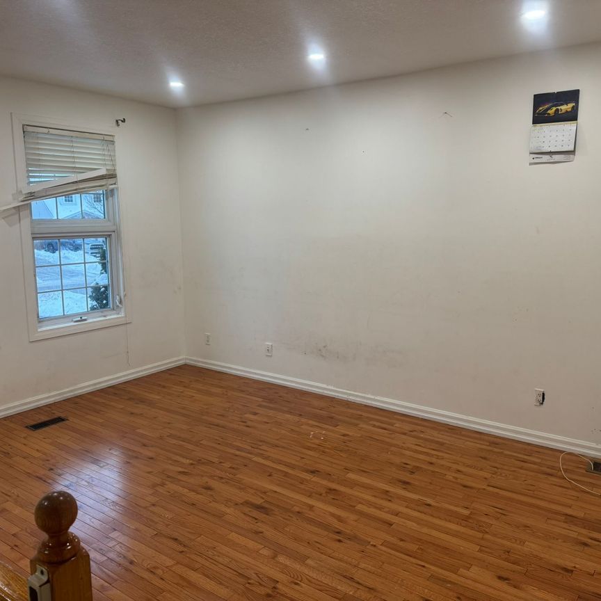 For Lease - 23 WESTCHESTER Drive, Kitchener, Ontario - Photo 1