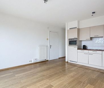 Appartement te huur in Ukkel voor € 1.100 met 1 slaapkamer - Photo 4