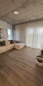 ✨ 3 ½ moderne, dernier étage, très lumineux – Wi-Fi & stationnement intérieur inclus ! - Photo 4