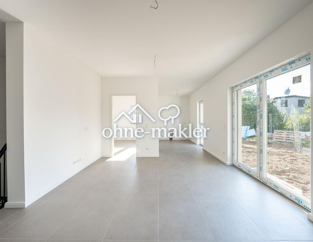 !! Exklusive 3,5-Zimmer Wohnung mit Garten und Stellplatz !! - Foto 1