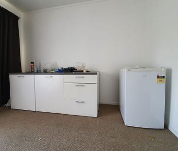 Studio for working professional or student - Photo 2