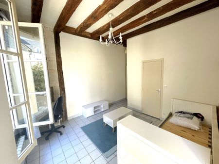 À LOUER : STUDIO MEUBLÉ VIEUX TOURS DONNANT SUR COUR TRÈS CALME • Réf GI-JB-G0256 - Photo 2