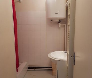 Location Appartement 1 pièce 32m² LYON 7ème - Photo 1