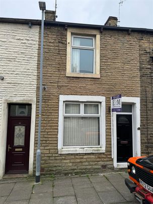 2 bed terraced house to rent in Harley Street, Burnley, BB12 - Photo 1