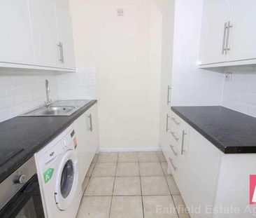 Redwood Close, South Oxhey, WD19 - Photo 2