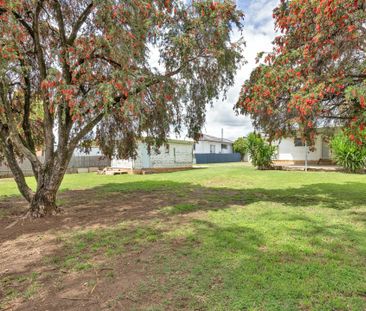 Charming Family Home in South Tamworth - Photo 1