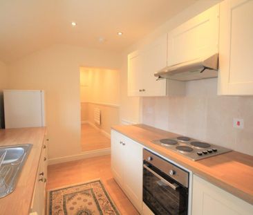 2 bedroom apartment to rent - Photo 3