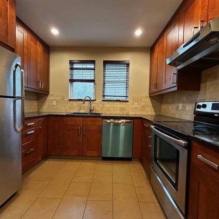 unfurnished 2 br + bath Apartment - Photo 1