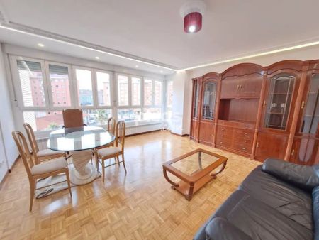 Piso en alquiler en San Pedro y San Felices-San Agustín-Parque Europa - Foto 2