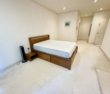 2 Bed Flat, Discovery Dock Apartments West, E14 - Photo 4
