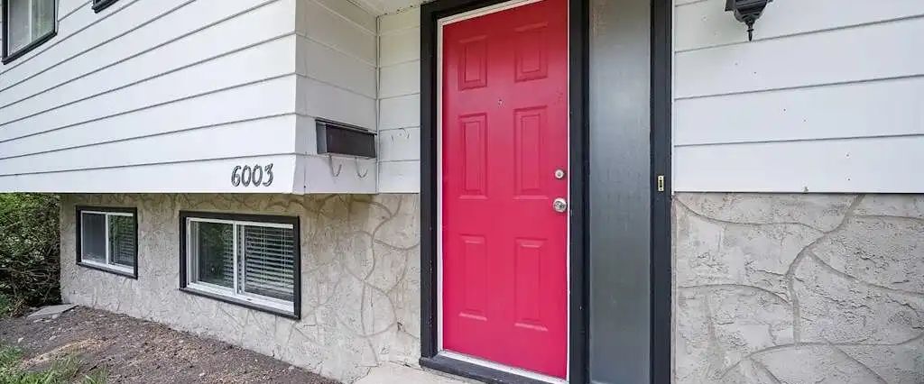 Rooms available for Rent near Dalhousie C-Train Station — 1 Bedroom Room For Rent - Photo 1