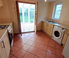 High Street, Herne Bay, CT6 5AX, Kent - Photo 3