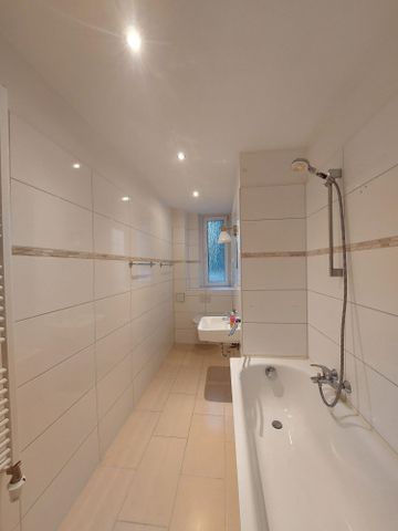 Charmante 2-Zimmer-Wohnung mit Dielenboden und Balkon in Steglitz - Photo 5