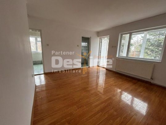 Casă de închiriat Copou 5CD 100MP parter+mansarda+curte - Photo 1