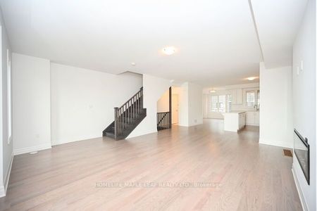 Townhouse For Lease | W8144082 - Photo 5