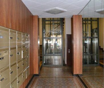 Beautiful 4.0 room apartment in an old building - Photo 4