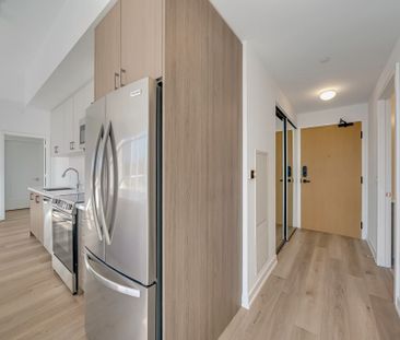 For Lease - 333 Sunseeker Avenue Unit# 615, Innisfil, Ontario - Photo 1