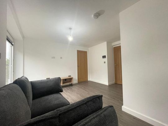2 bedroom flat to rent - Photo 1