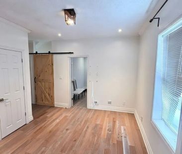 94 Park Road S #Main Level - Photo 1