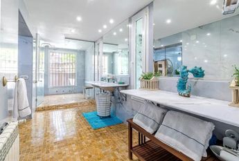 Majadahonda, Community of Madrid 28221