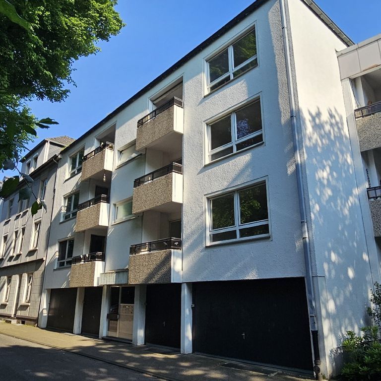 Gut geschnittene Wohnung mit ca. 86 m² Wohnfläche, 4 Zimmern und Balkon - Foto 1