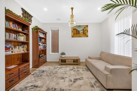 Spacious Double-Storey Family Home in a Convenient Clyde North Location - Photo 2