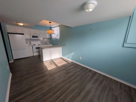 For Lease - 70 Freeland Avenue, Clarington, Ontario - Photo 2