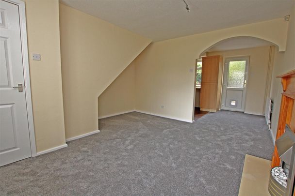 2 bedroom Semi-detached house to rent - Photo 1