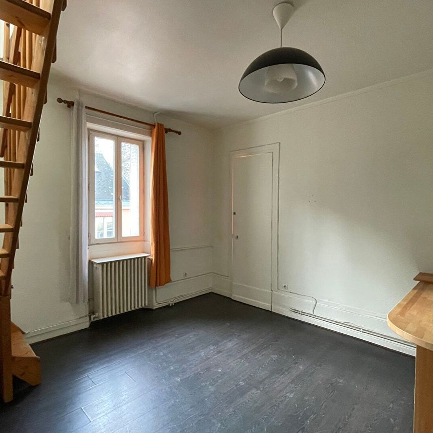 Location Appartement 1 pièce 43m² - Photo 1