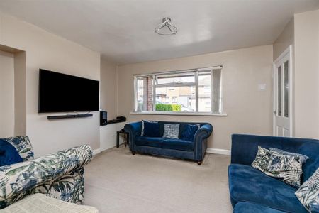 3 bedroom semi-detached house to rent - Photo 2