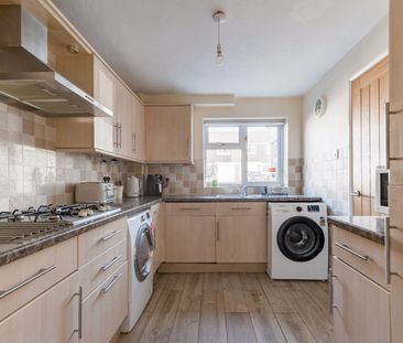 3 bed semi-detached house to rent in Sandstone Avenue, Rednal, B45 - Photo 3