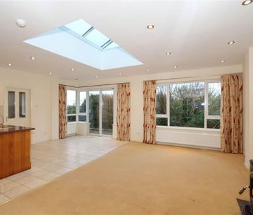 38 Glenariff Drive, Glen Road, Comber, BT23 5HA - Photo 5