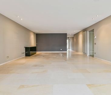 Zeer ruim appartement met groot terras op de Grote Markt! - Foto 1