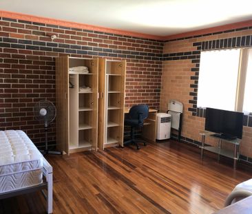 Executive Apartment Close to Hospital! - Photo 1