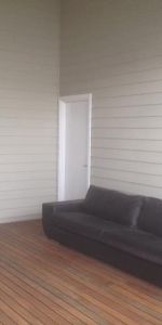 LIGHT BRIGHT AND LOW MAINTENANCE - Photo 4
