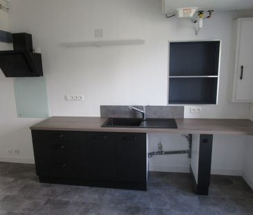 Appartement - 2 pièces - 45 m² - Laval - Photo 2