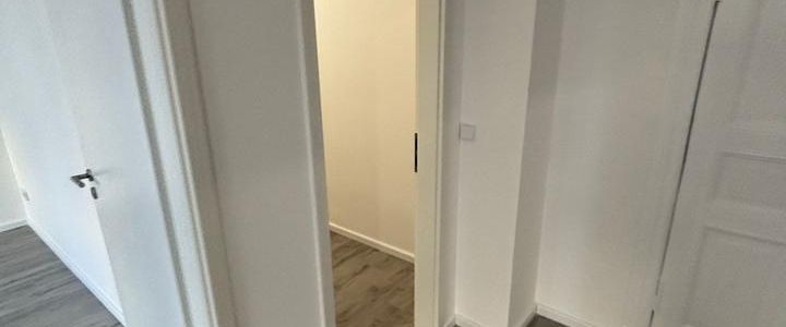 Wir sanieren für Sie! Modern, super Schnitt mit Vinyl-Boden! - Photo 1