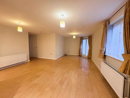 Jeavons Lane, Great Cambourne, Cambridge, CB23 - Photo 3