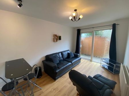Apt 2 Ashley Court, 6-10 Ashley Avenue, Belfast, BT9 7NG - Photo 2