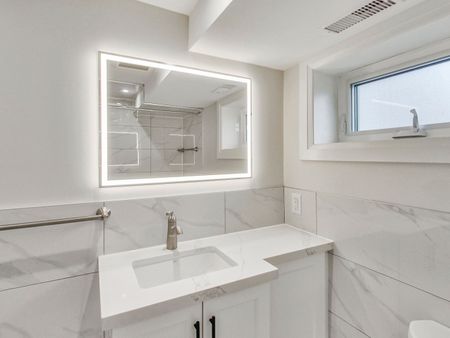 For Lease - 1743 Lawrence Avenue Unit# Suite 1, Toronto, Ontario - Photo 5
