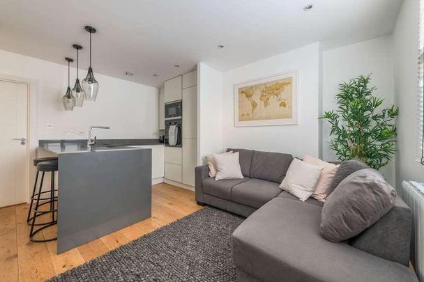 Brookfield Road, Victoria, E9 - Photo 1