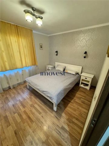 De inchiriat:Apartament cu 2 camere in zona Centrala - Fotografie 4
