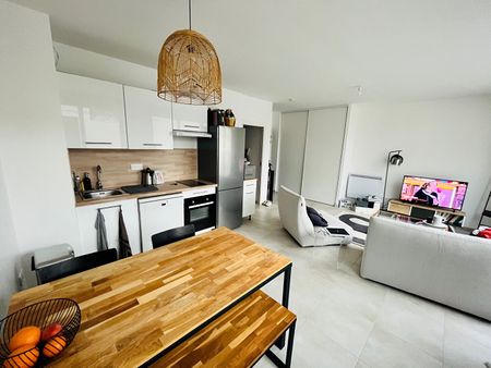 Location Appartement 2 pièces 45m² - Photo 5