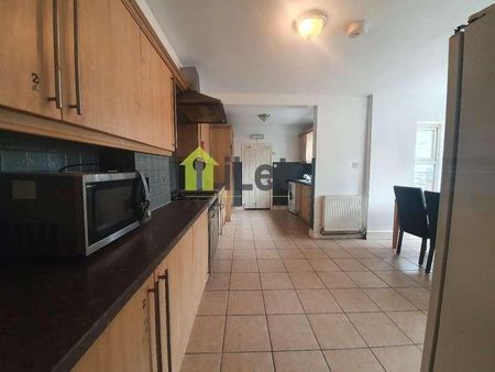 Elsden Road, NN8 - Photo 2