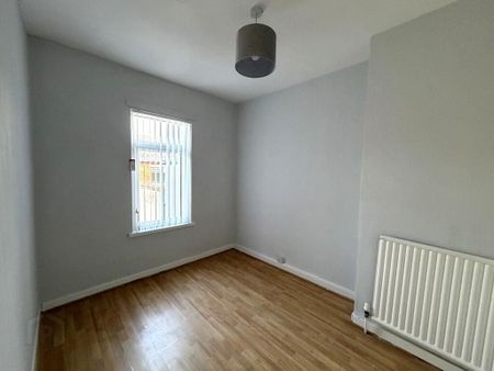 24 Kensington Avenue, Belfast, BT5 5JN - Photo 4