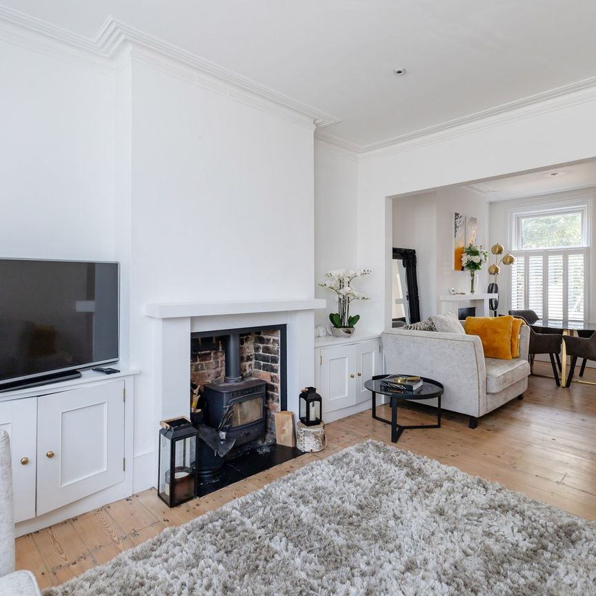 4 bed terraced house to rent in Old London Road, Hastings, TN35 - Photo 1