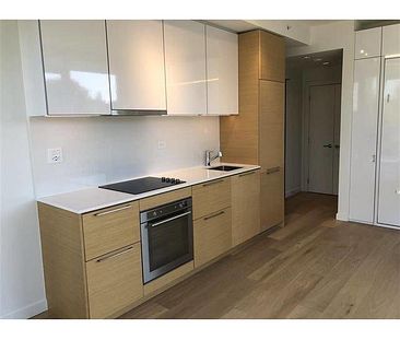 Studio in Surrey Central - 1911 Prime on the Plaza BOLLD (Surrey Ce... - Photo 3